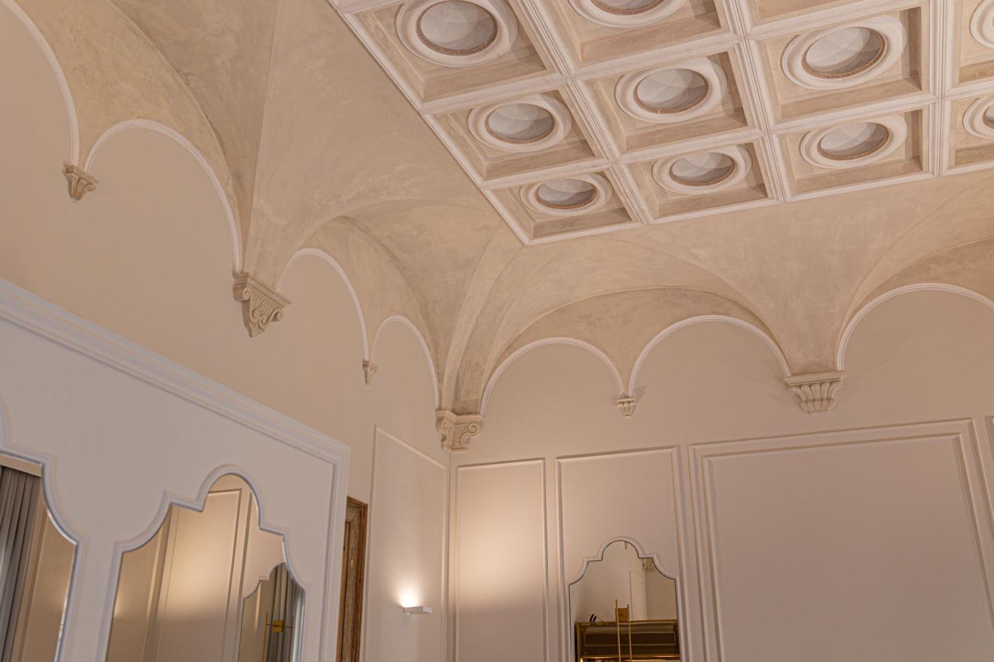 Palazzo Zimara Boutique Hotel Lecce Esterno foto
